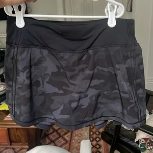 Lululemon camo skirt